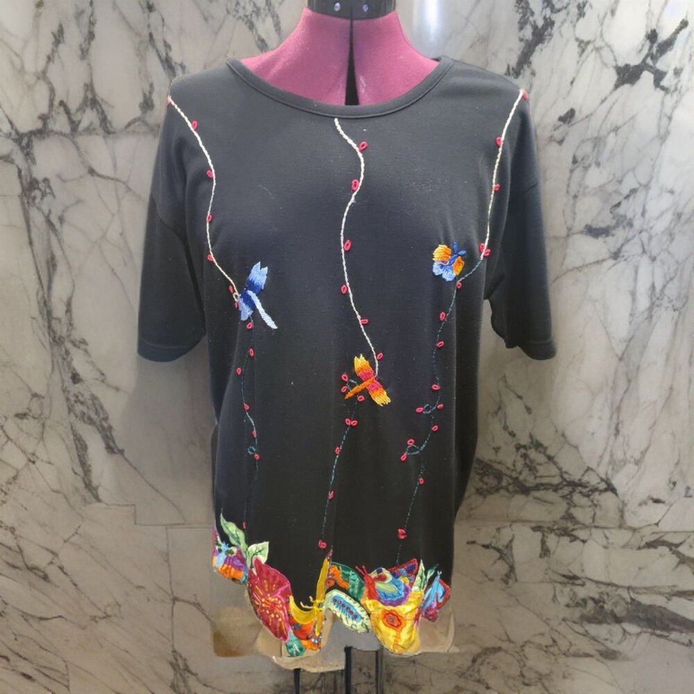 Victoria Woman w/Embroidery Sz 2X A-13